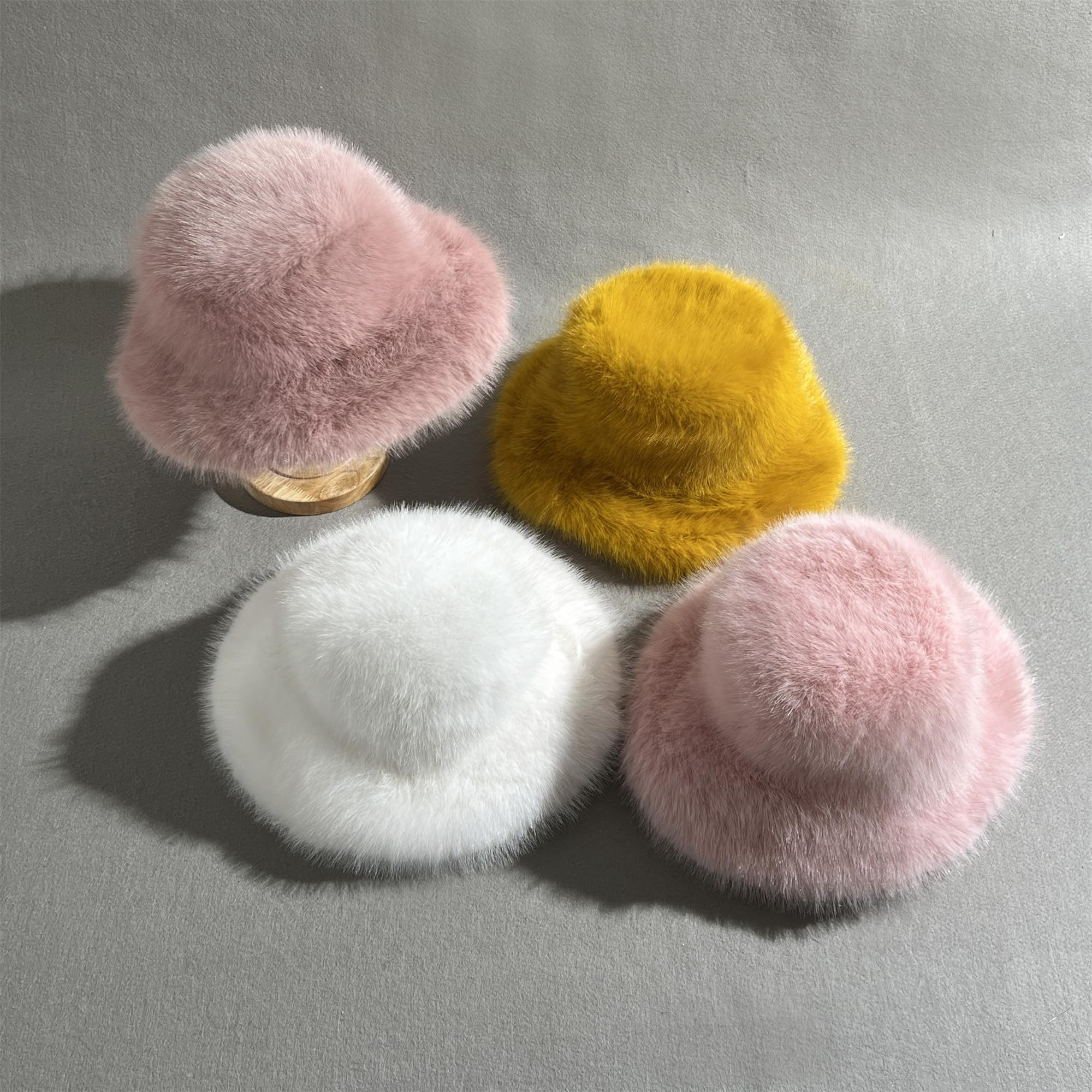 Dikoaina Lady's Girls' Chinese-made Fur Fishing Hat - Extra-large brim, super soft and fluffy winter hat, comfortable wool without brim