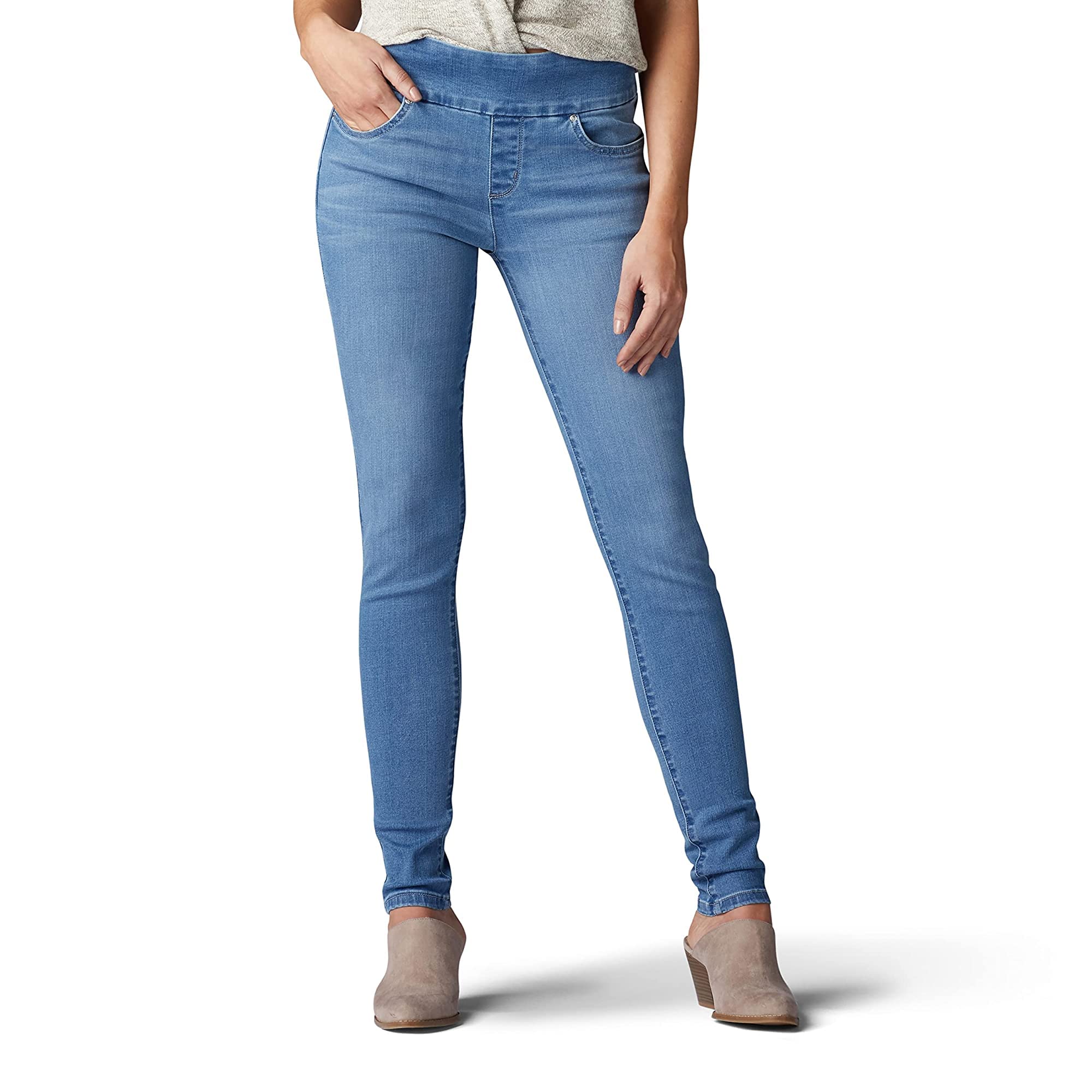 Women's Sculpting Fit Slim Leg Pull-On Jeans