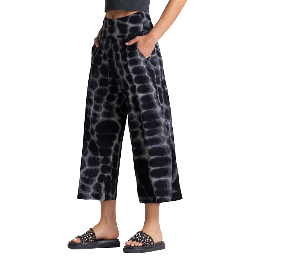 Womens' Yoga Pants with Pockets and Tummy Control High Waist in Flare Crop